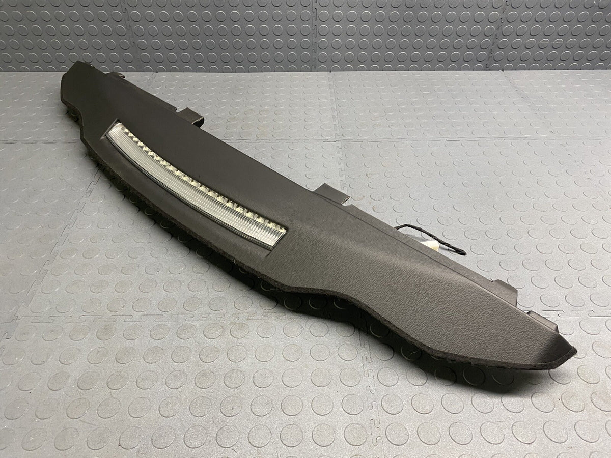 2014-2020 MASERATI QUATTROPORTE REAR WINDOW ROLLER SUNSHADE THIRD BRAKE LIGHT