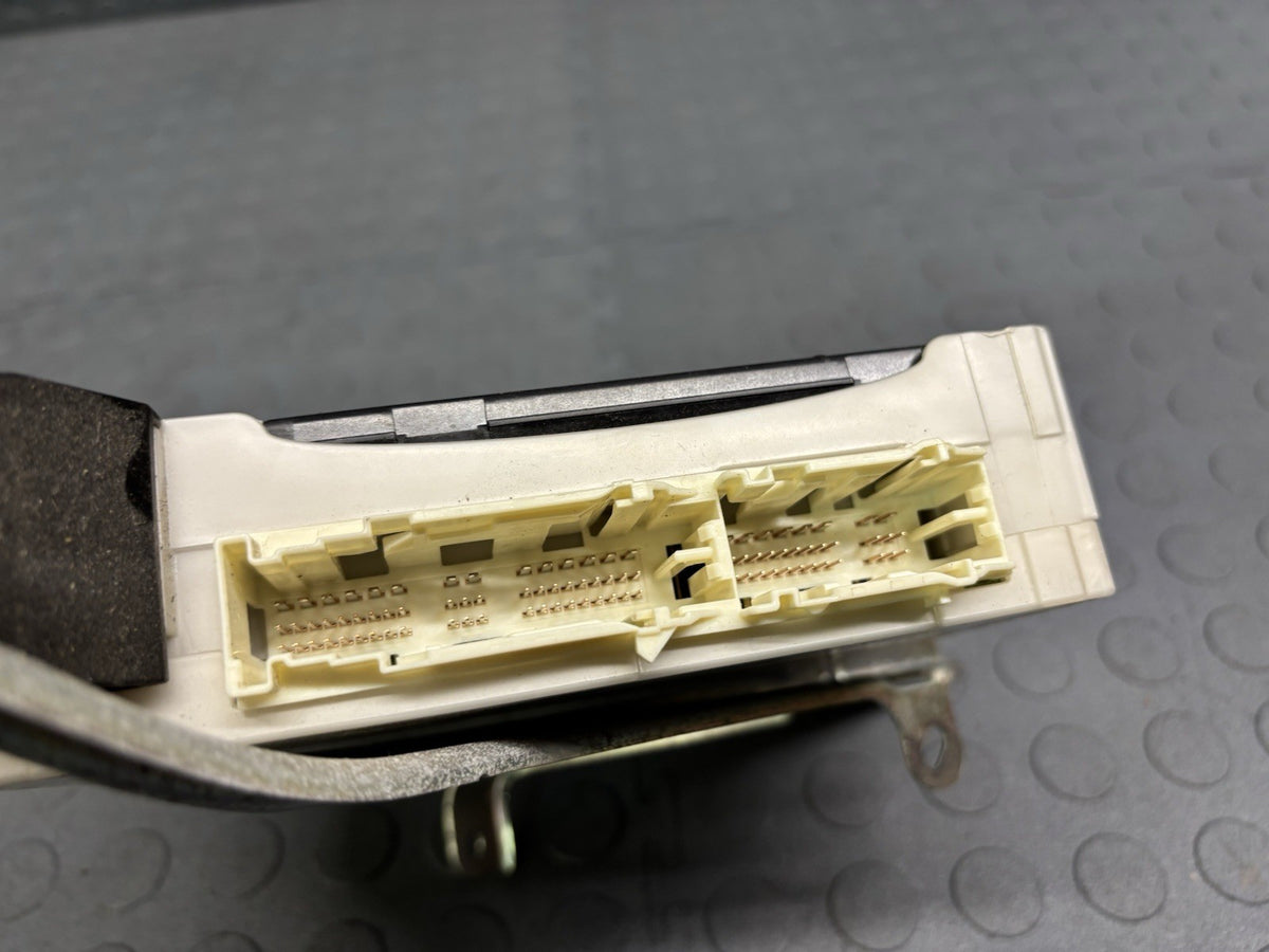 2014-2020 LEXUS IS200t IS300 IS350 MULTIPLEX NETWORK BODY MODULE 89221-53230 BCM