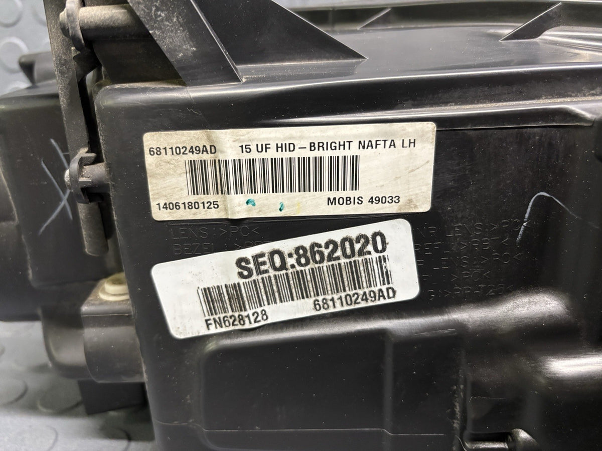 2015-2017 CHRYSLER 200 LEFT DRIVER HEADLIGHT XENON HID COMPLETE ALL TABS NICE!