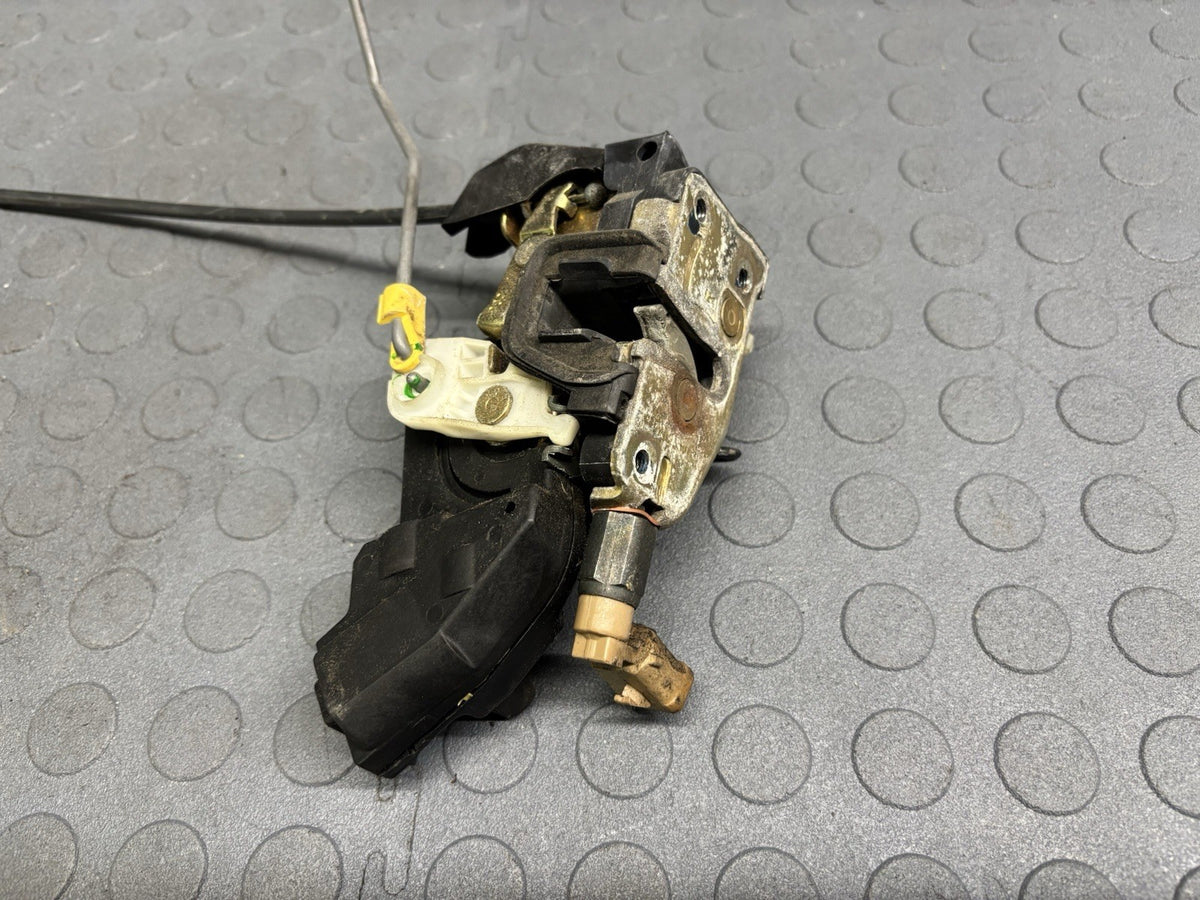 02-05 Ford Thunderbird Right Passenger Side Door Lock Latch Actuator with Handle