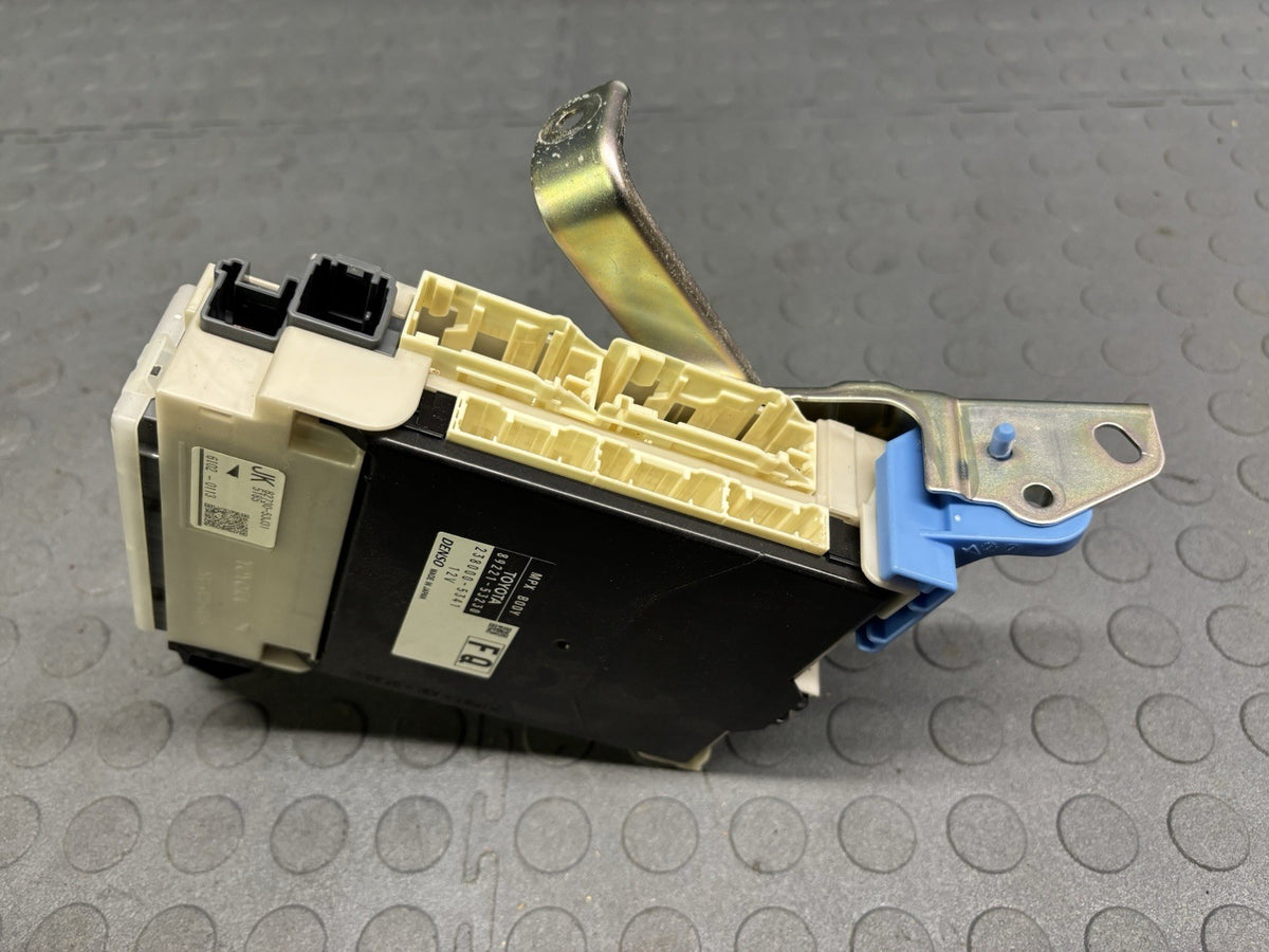 2014-2020 LEXUS IS200t IS300 IS350 MULTIPLEX NETWORK BODY MODULE 89221-53230 BCM
