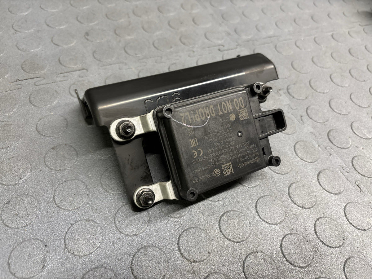 Nissan Maxima Adaptive Cruise Control Radar Sensor with Bracket OE 28438-9UF9A