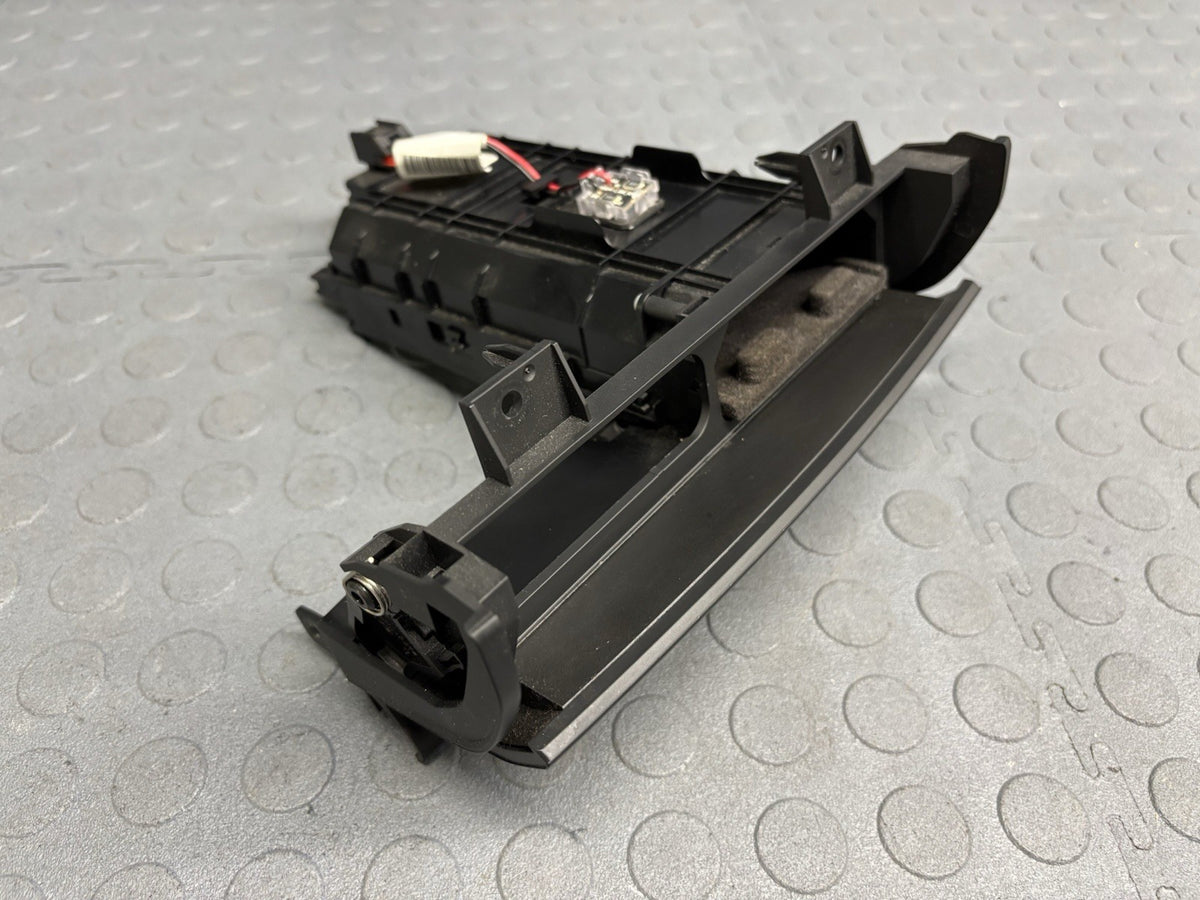 14-20 MASERATI Ghibli Dash AUX USB Phone Storage Box Compartment