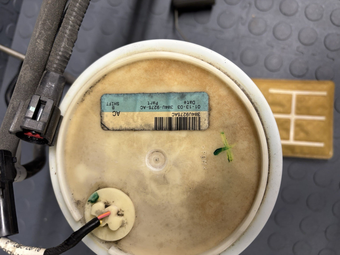 03-05 FORD THUNDERBIRD 3.9 LEFT RIGHT JET FUEL GAS TRANSFER PUMP SENDING UNIT