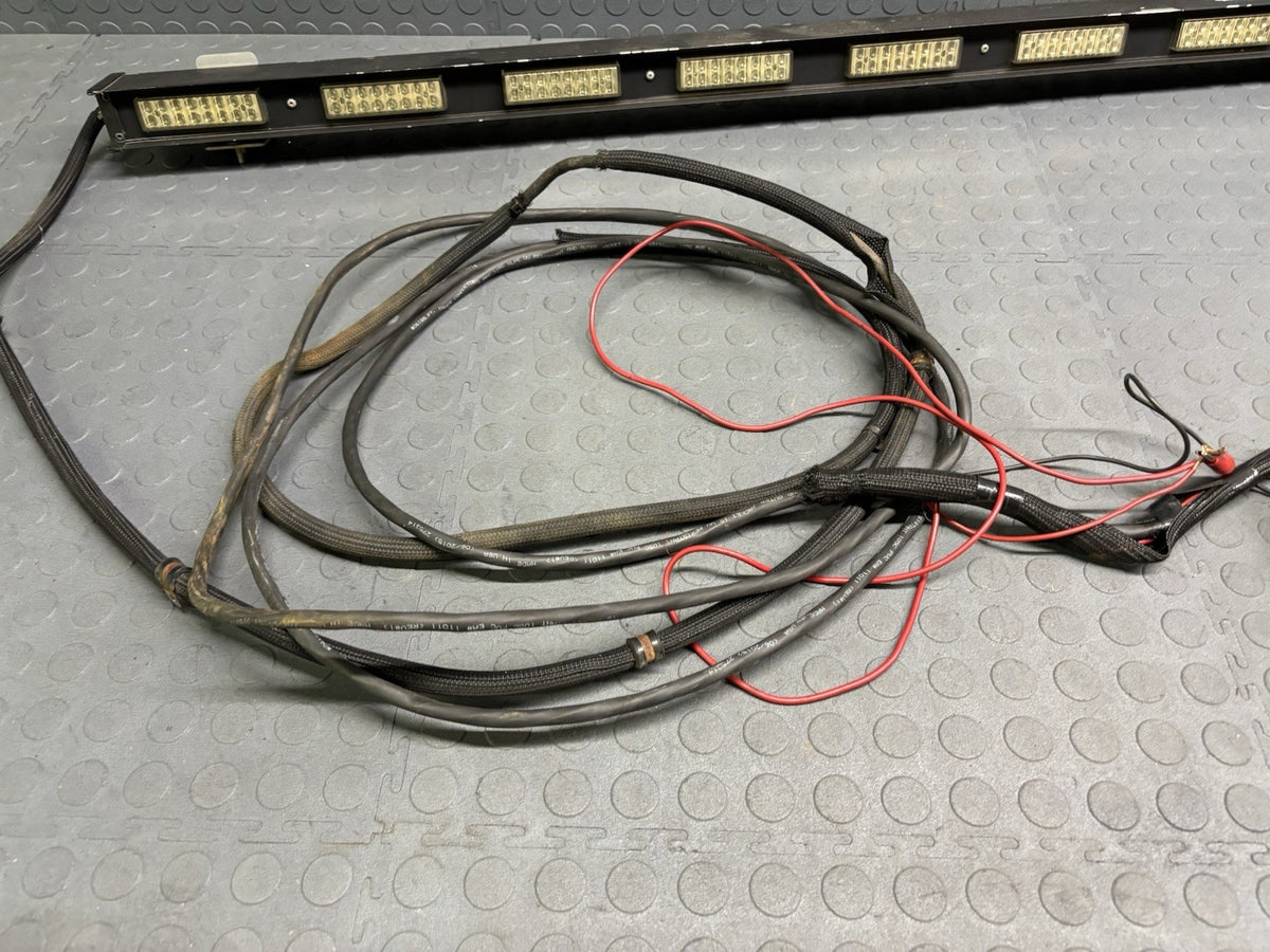 NARROWSTIK Amber ARROWSTIK PSE Directional Light 48" with Wiring Control Box