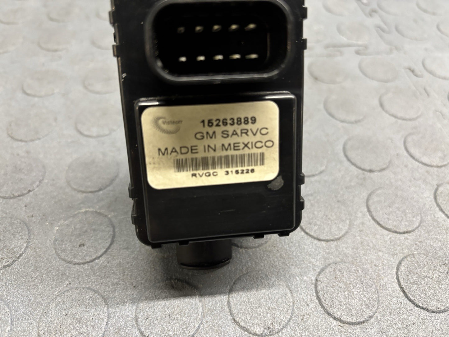 2004-2006 Silverado Sierra Tahoe SARVC Battery Control Module 15263889 15137027