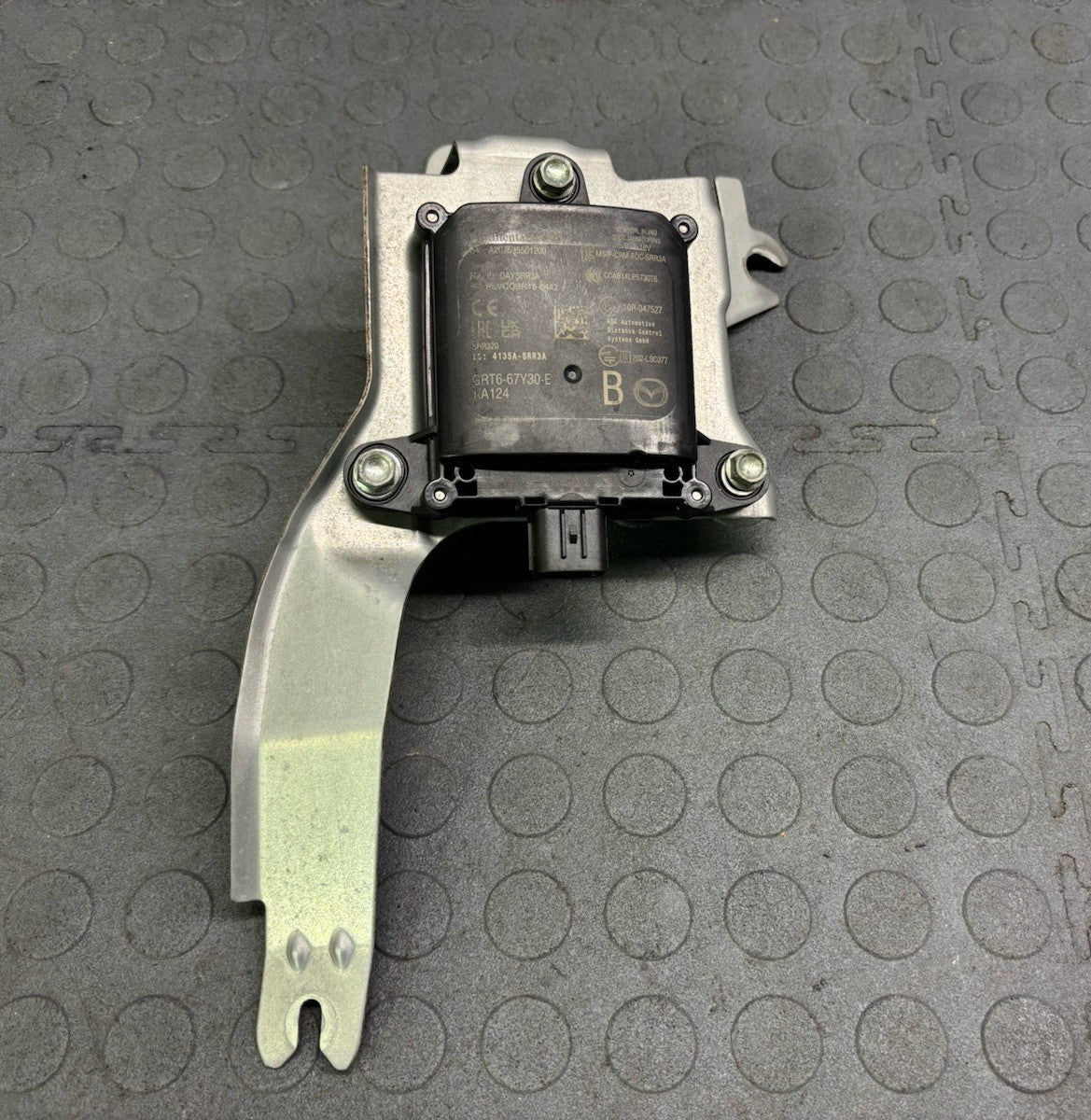 2017-2021 Mazda 6 Rear Blind Spot Monitoring Sensor Radar Module GRT6-67Y30-A