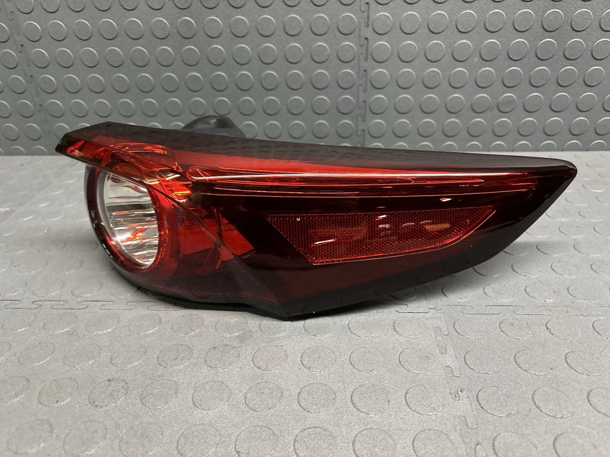 16-23 MAZDA CX-9 CX9 RIGHT PASSENGER SIDE OUTER TAILLIGHT TAIL LAMP