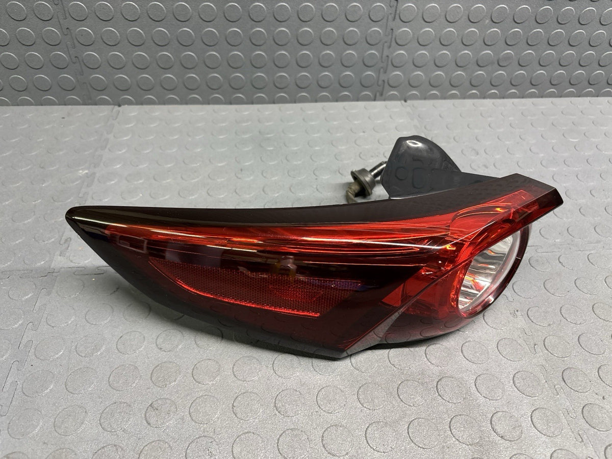 2016 - 2023 MAZDA CX-9 LEFT DRIVER SIDE OUTER TAILLIGHT TAIL LIGHT LAMP OEM CX9
