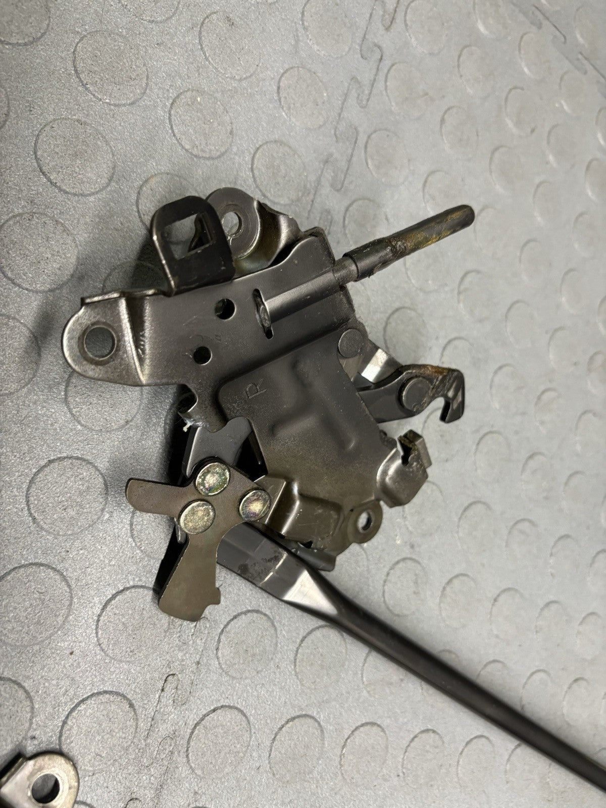 02-10 Lexus SC430 Convertible Left  Right Top Roof Lock Latch Actuator Motor