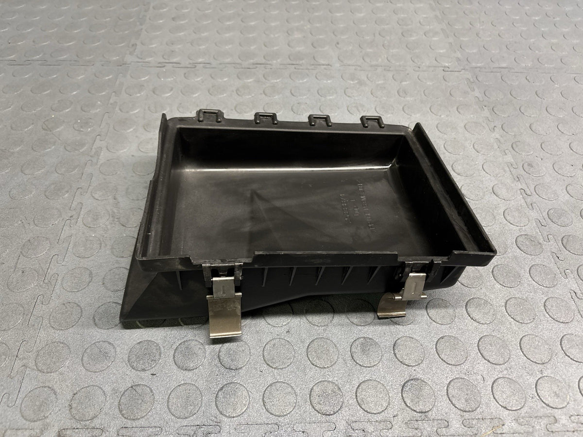 2004-2009 CADILLAC XLR LEFT DRIVER FRONT AIR INTAKE FILTER BOX COVER OEM