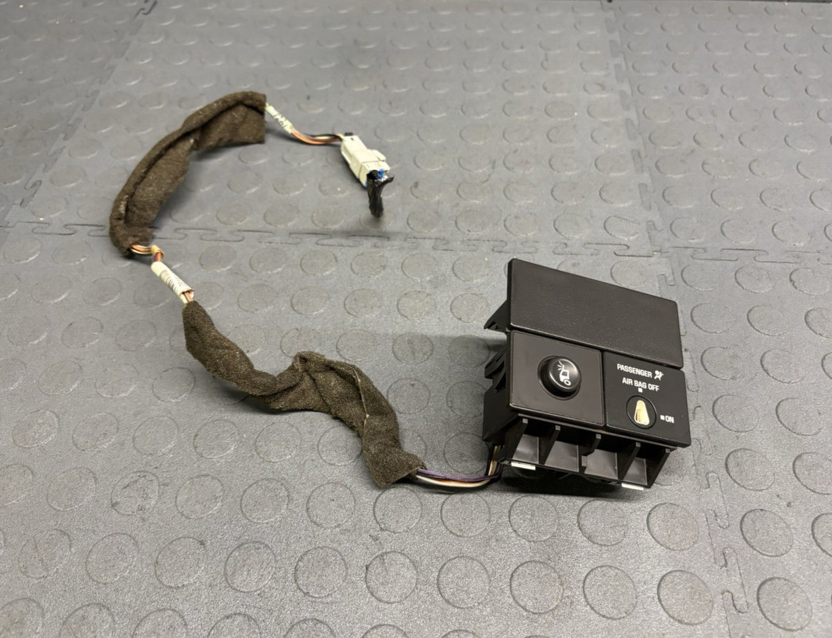 99-06 Silverado 2500HD AUX Auxiliary Marker Light Roof Cab Switch WITH HARNESS!