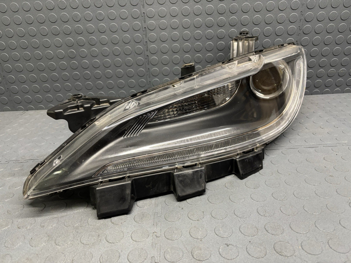 2015-2017 CHRYSLER 200 LEFT DRIVER HEADLIGHT XENON HID COMPLETE ALL TABS NICE!