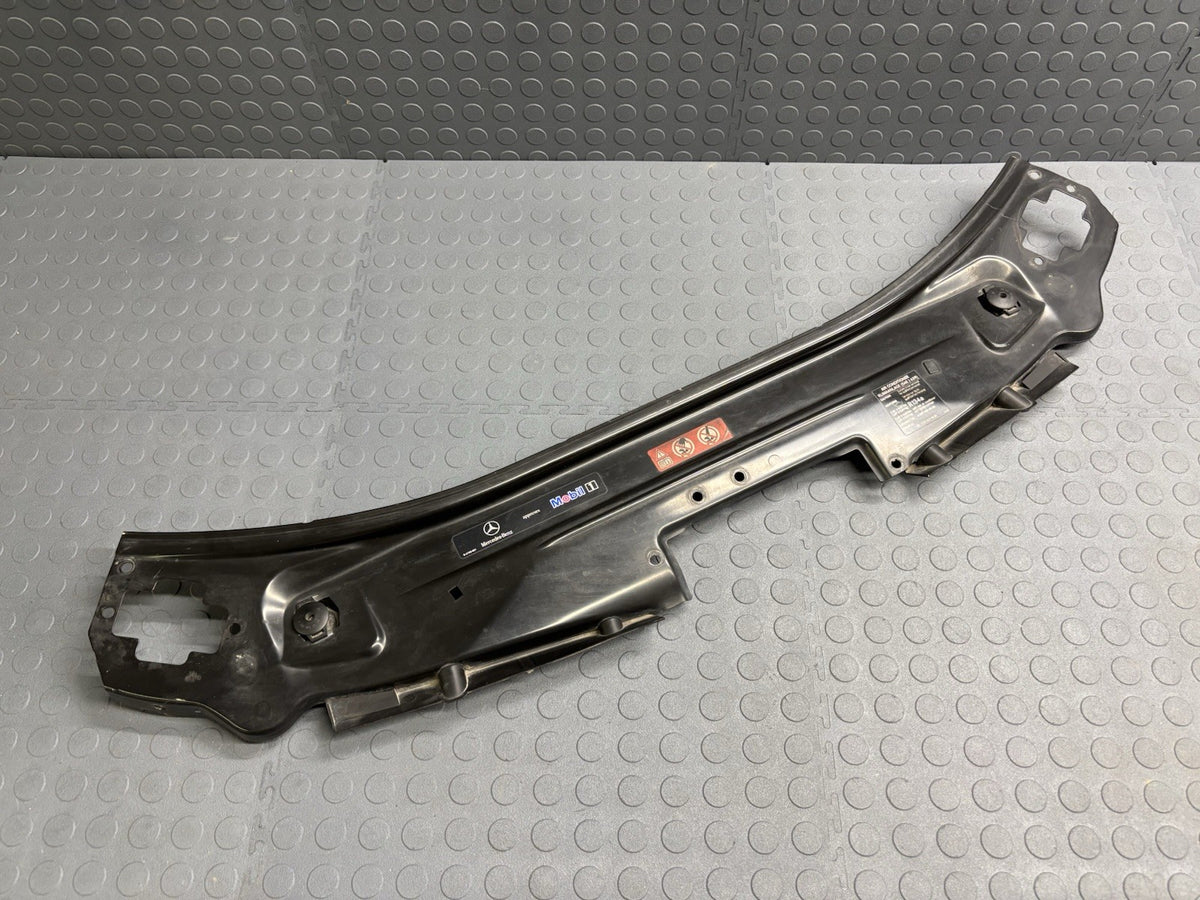 07-13 Mercedes W221 S550 Front Upper Radiator Support Bracket Bar OEM