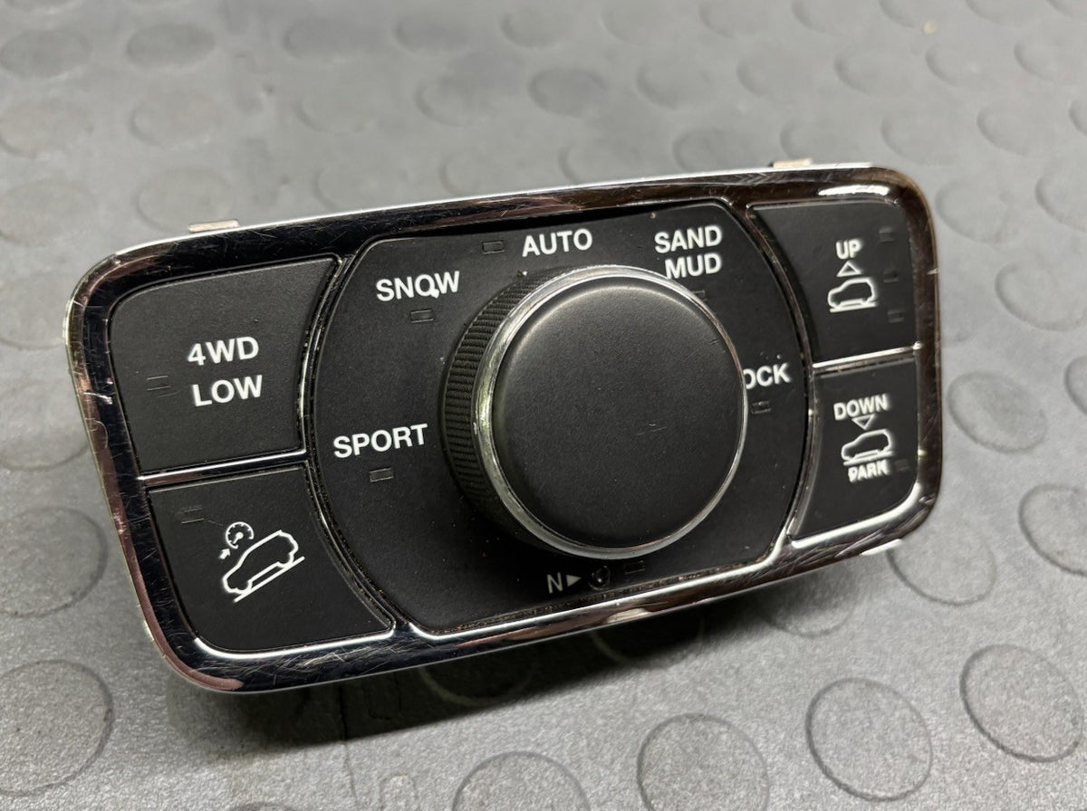 2011-2013 Jeep Grand Cherokee Transfer Case Switch Center Console P56046233AC