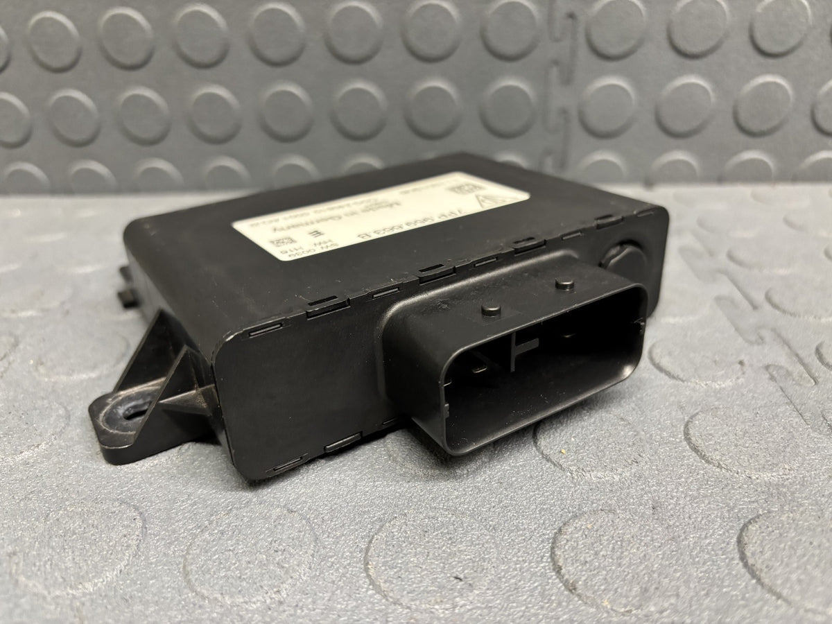 10-18 Porsche Panamera Voltage Regulator Control Module 7PP959663