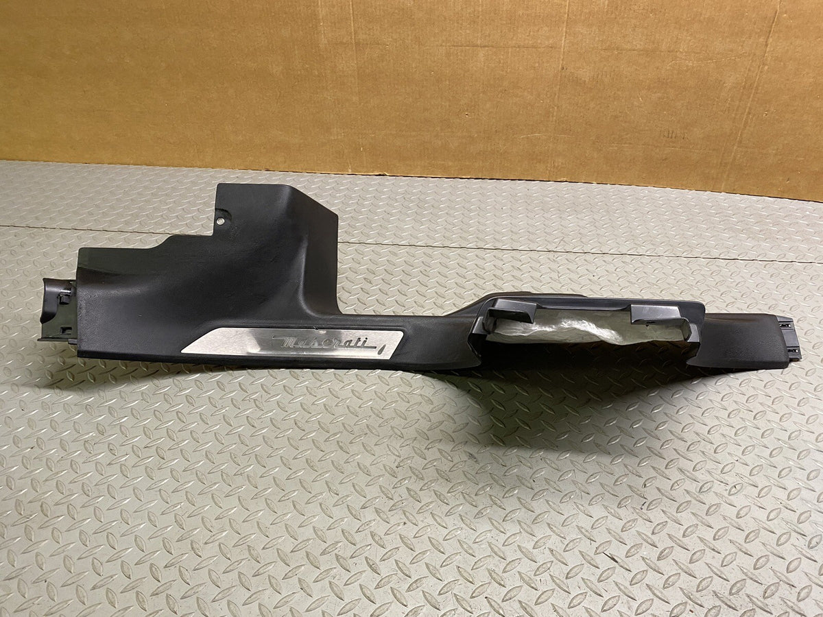 2017+ MASERATI LEVANTE RIGHT REAR PASSENGER SILL SCUFF PLATE ILLUMINATED BLACK