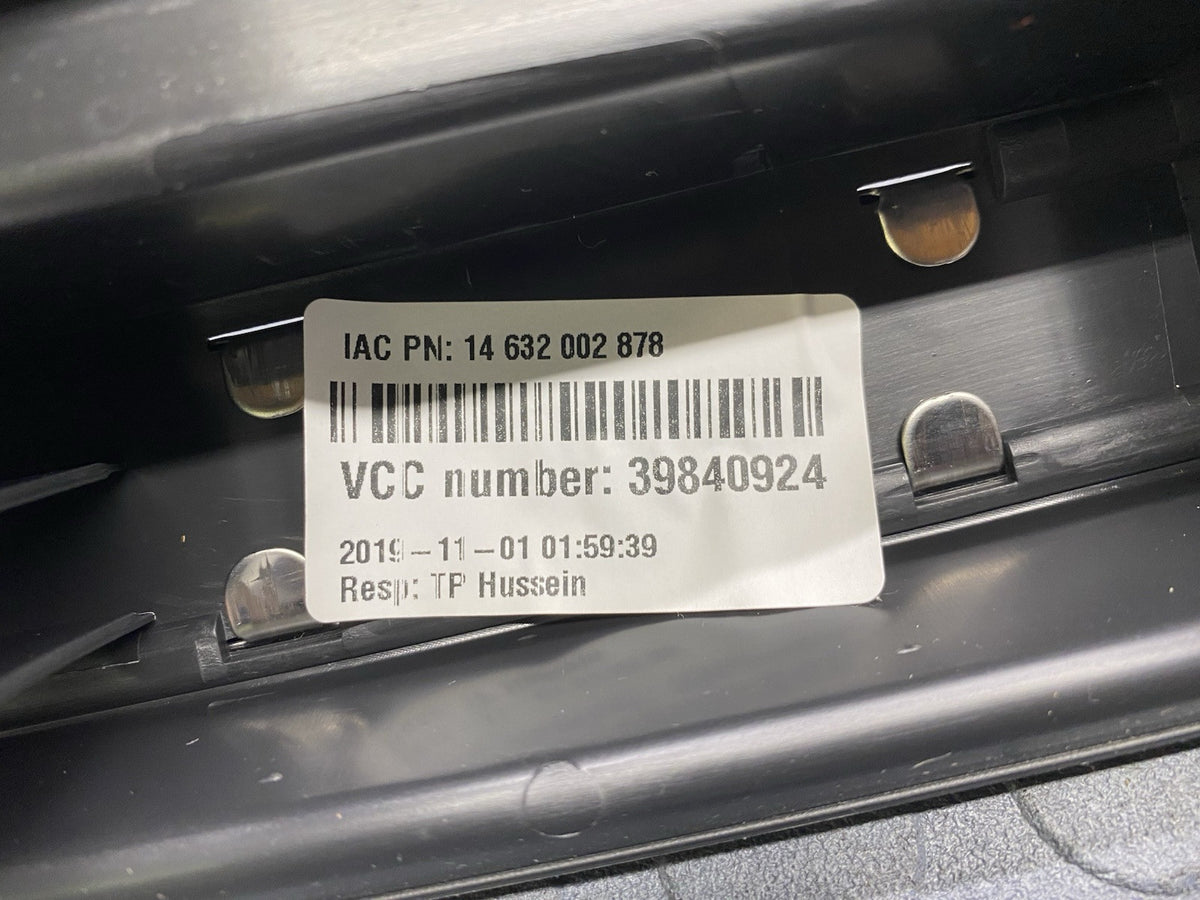 VOLVO V90 D4 REAR BOOT SILL TRIM LOADING PLATE PANEL 39840924  2016-2020