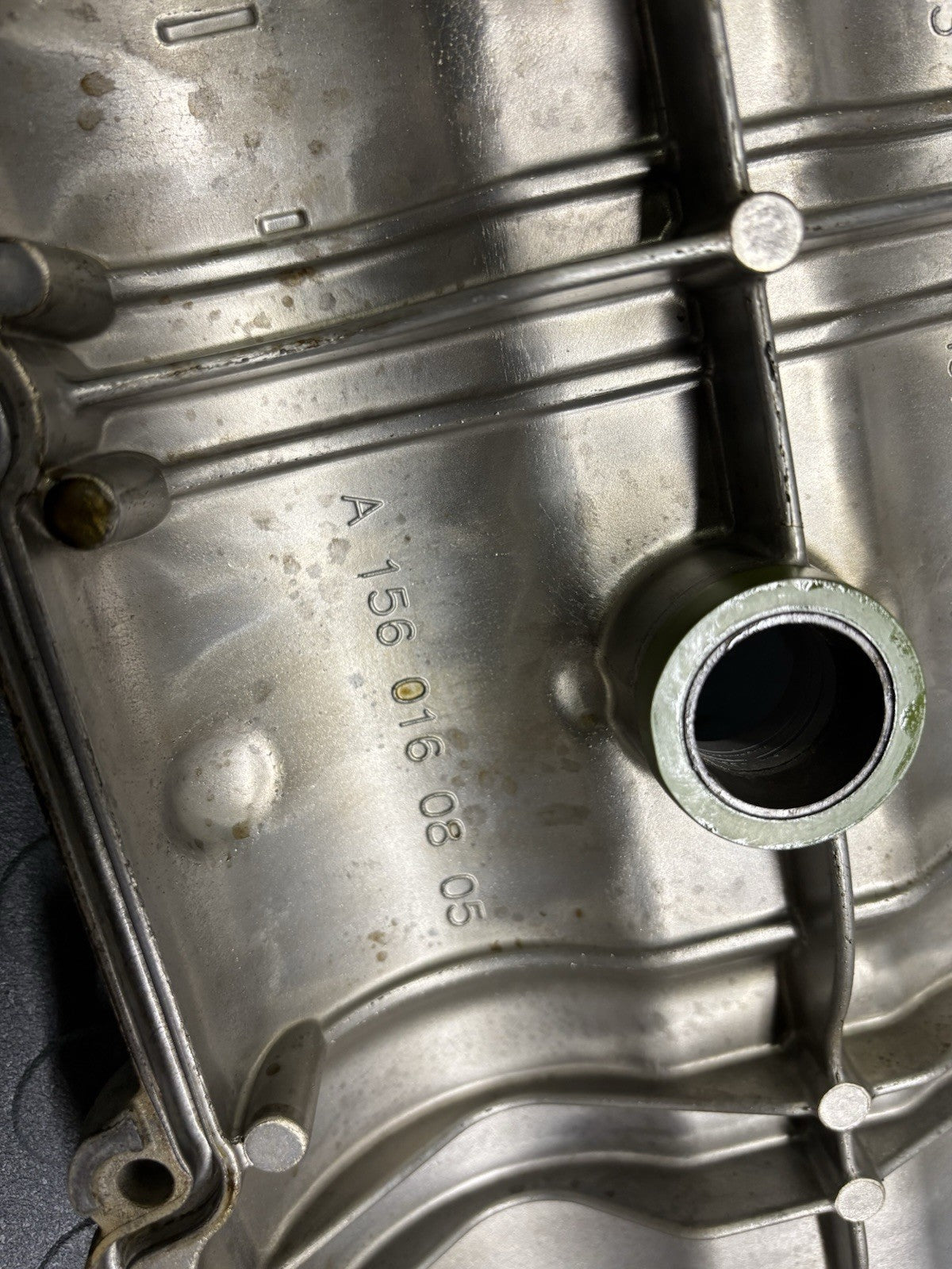 MERCEDES E63 AMG W211 M156 OEM LEFT RIGHT ENGINE VALVE COVER SET NICE!