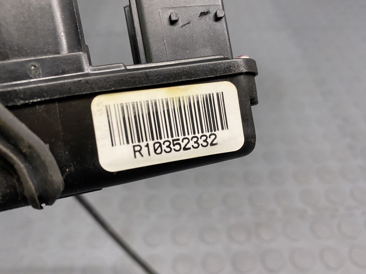 2005-2013 Cadillac XLR Corvette C6 Door Latch Right Passenger W/ Release Handle