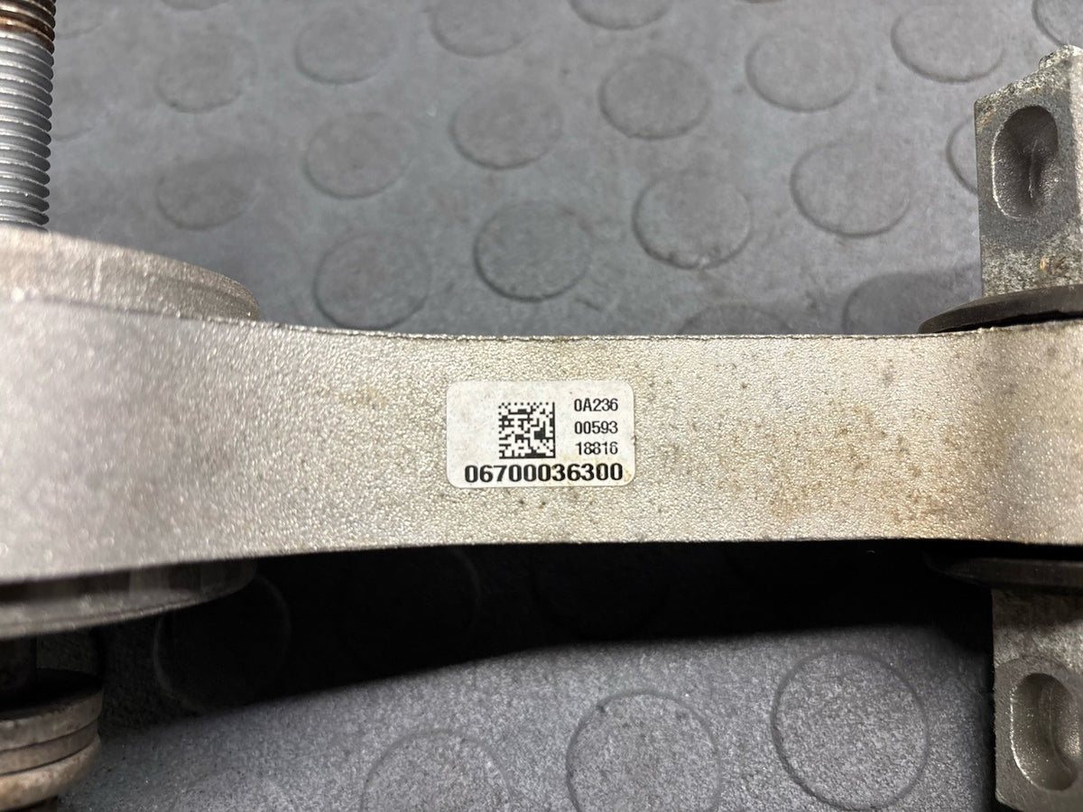 2014-20 MASERATI GHIBLI TOP ENGINE MOTOR MOUNT ROD LINK SUPPORT 6700036300