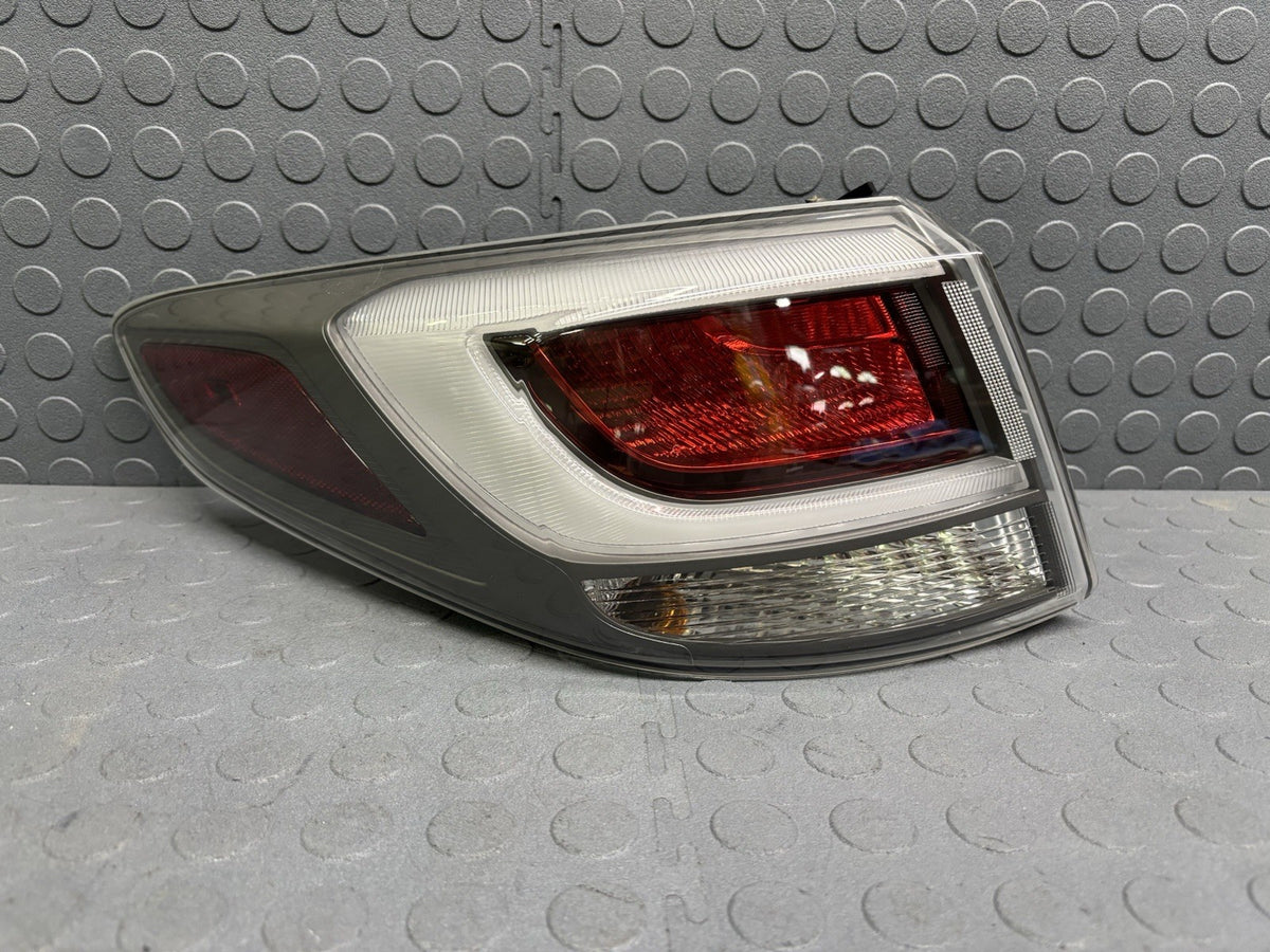 2016 2017 Hyundai Sonata Hybrid Driver Left Taillight Tail Light Lamp